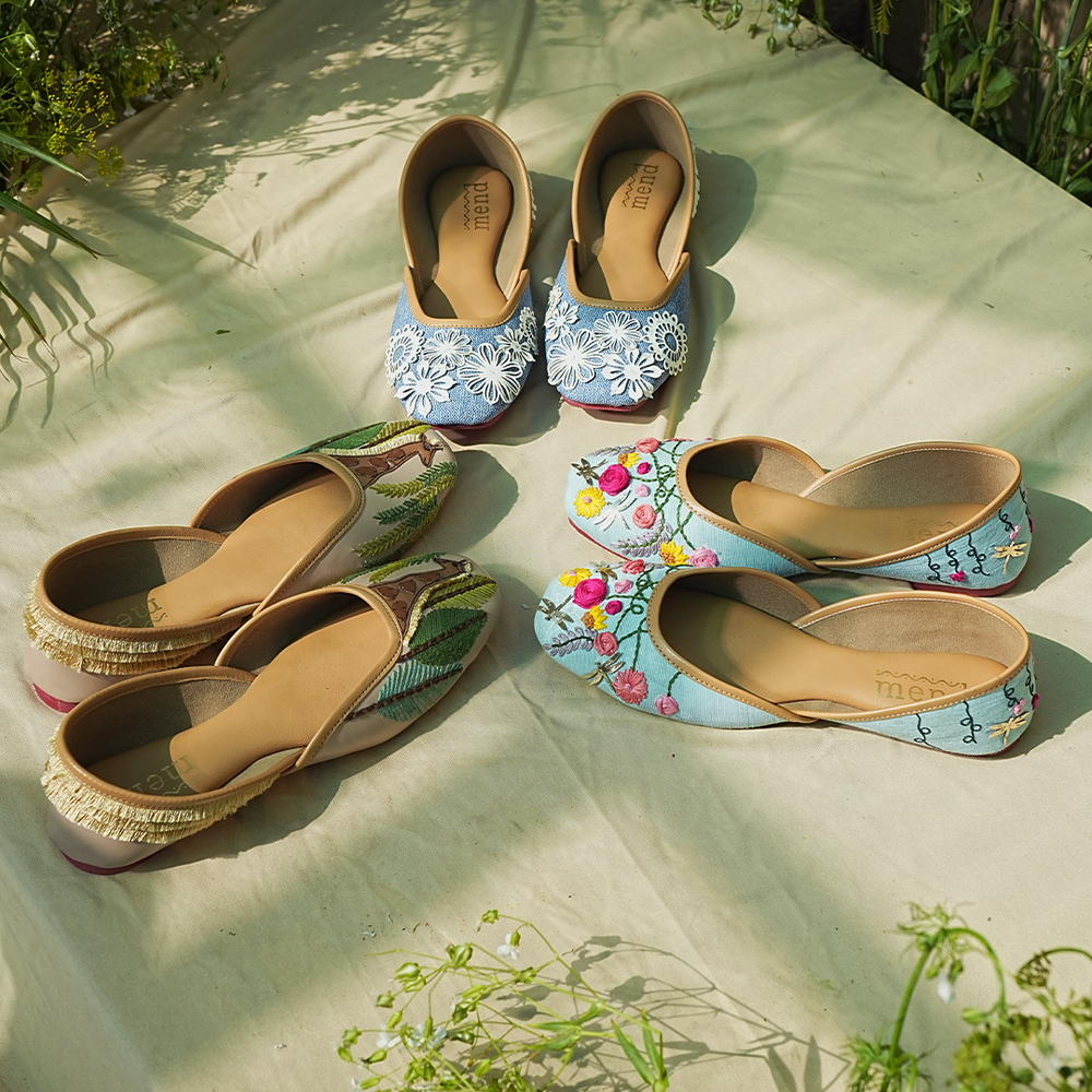 
                      
                        Dragonflies Jutti
                      
                    
