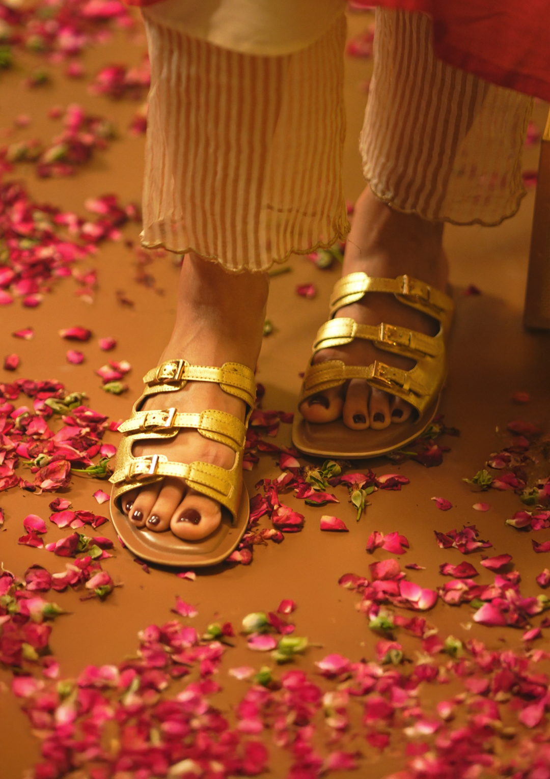 Traya Gold Sandals