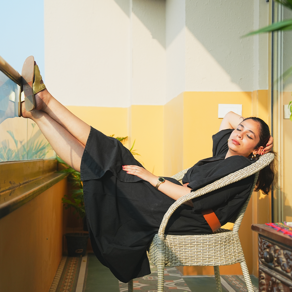 
                      
                        Batua Sandals
                      
                    